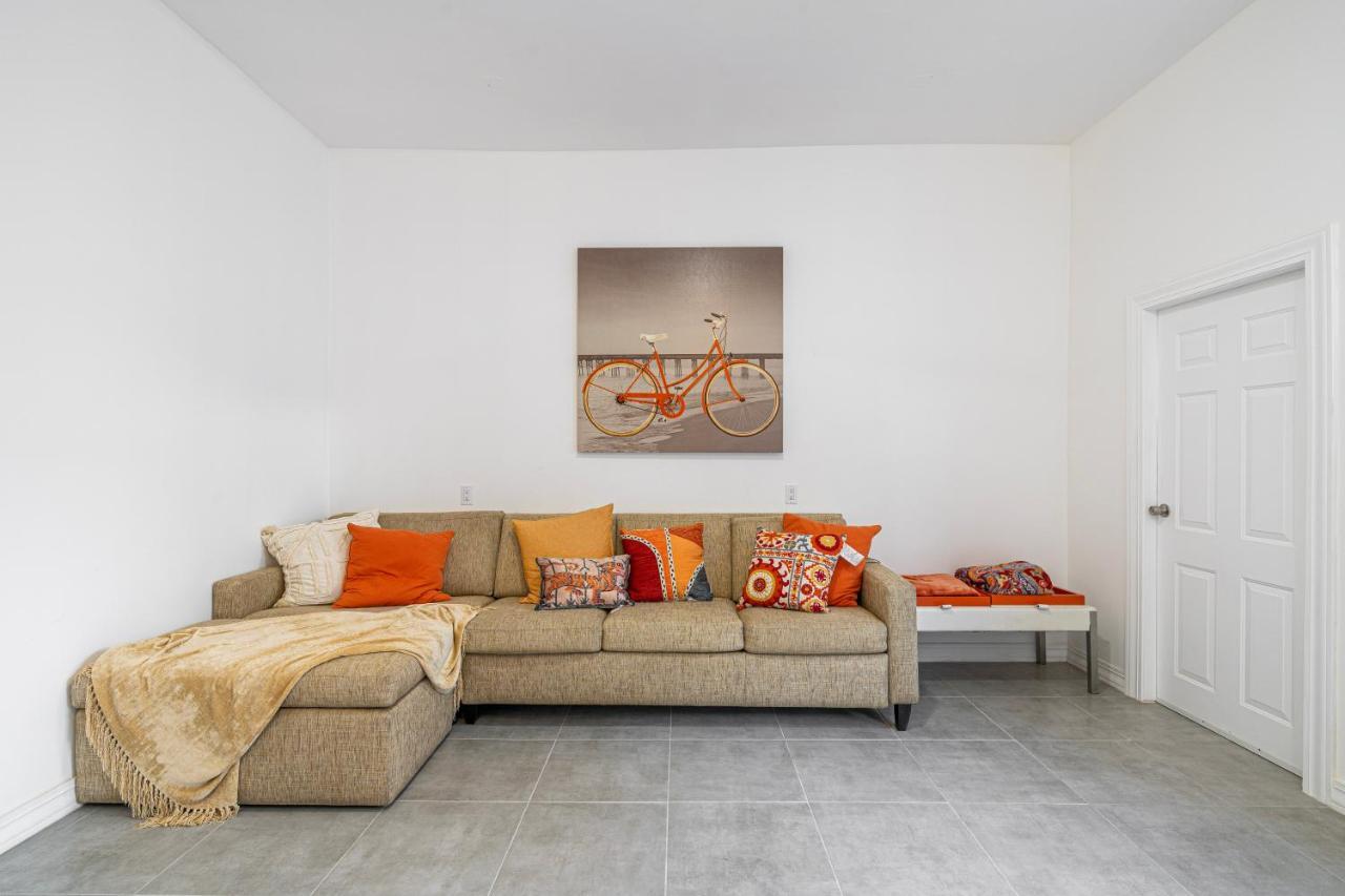 2 Br/ 1 Ba Home, Sleeps 10, 1 Min Walk To Rosarito Beach Eksteriør bilde