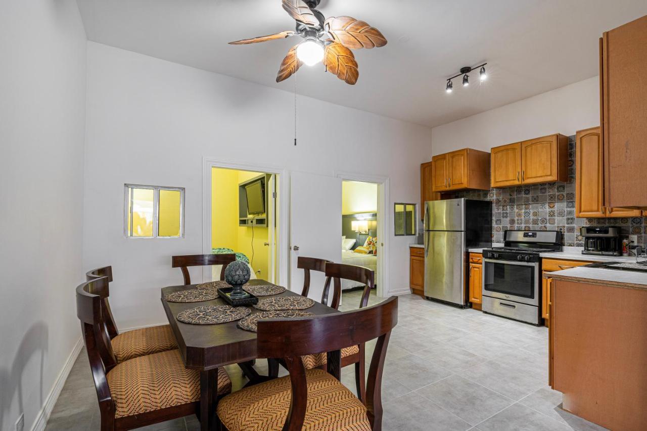 2 Br/ 1 Ba Home, Sleeps 10, 1 Min Walk To Rosarito Beach Eksteriør bilde