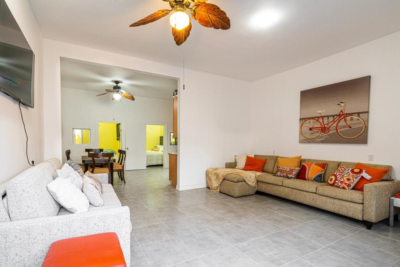 2 Br/ 1 Ba Home, Sleeps 10, 1 Min Walk To Rosarito Beach Eksteriør bilde