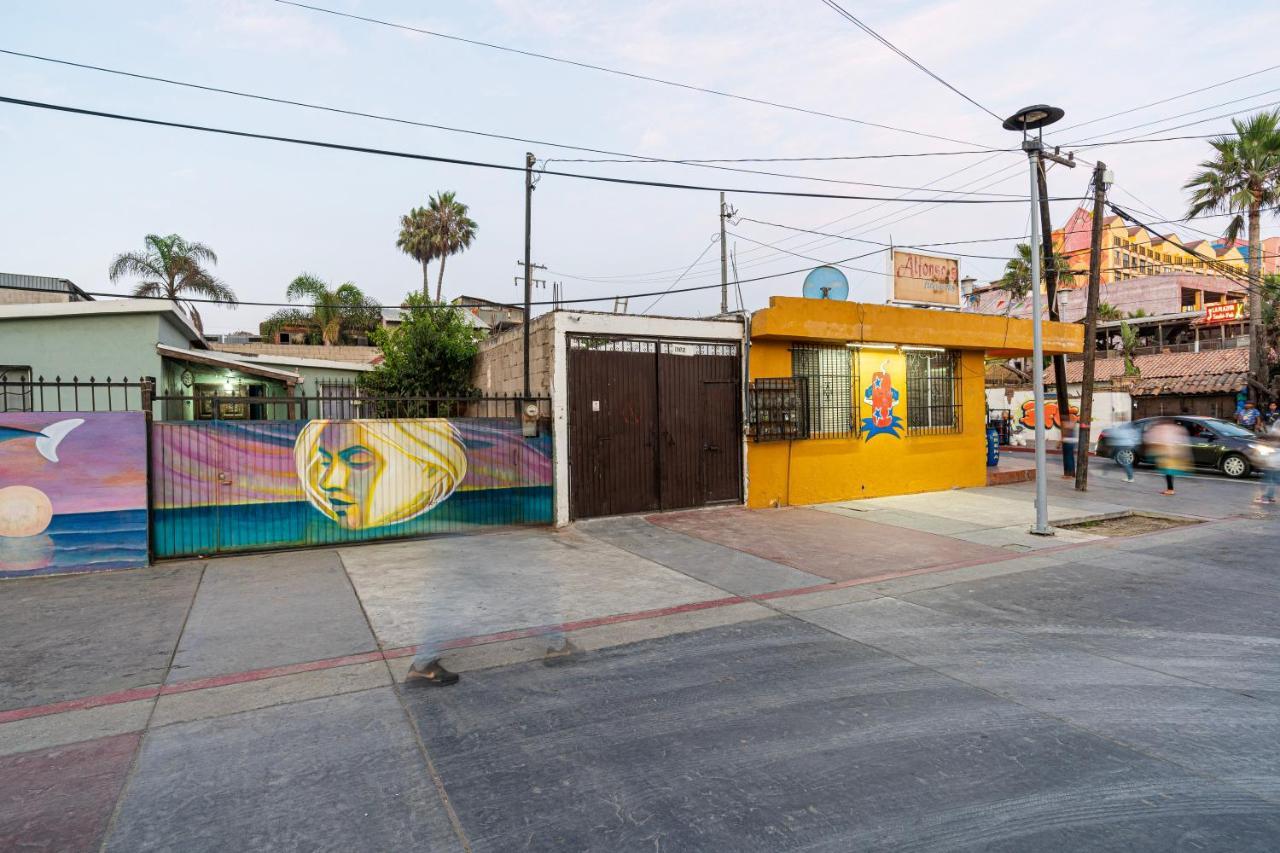 2 Br/ 1 Ba Home, Sleeps 10, 1 Min Walk To Rosarito Beach Eksteriør bilde